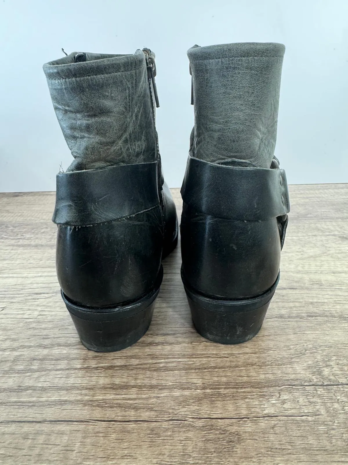 FRYE HARNESS SHORT LEATHER BOOTS